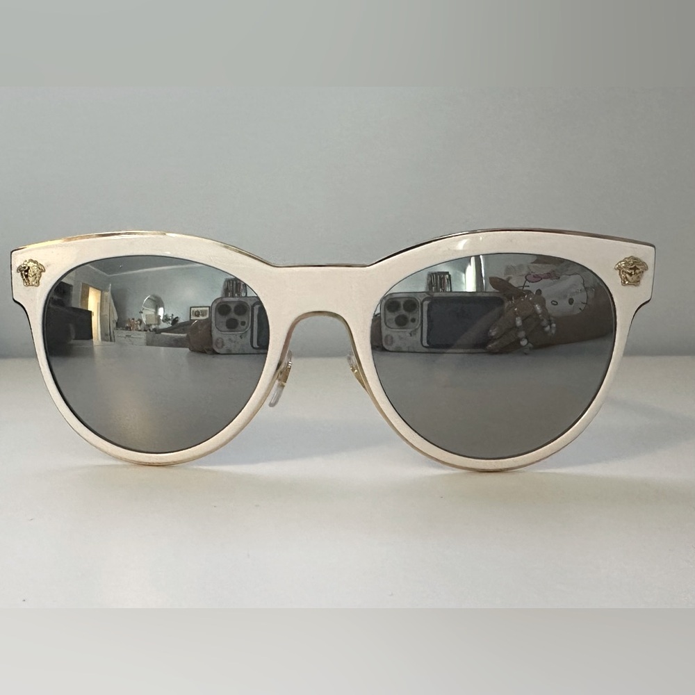 Versace white cat eye winter sunglasses 🕶️ silver graded lenses. New. No tags